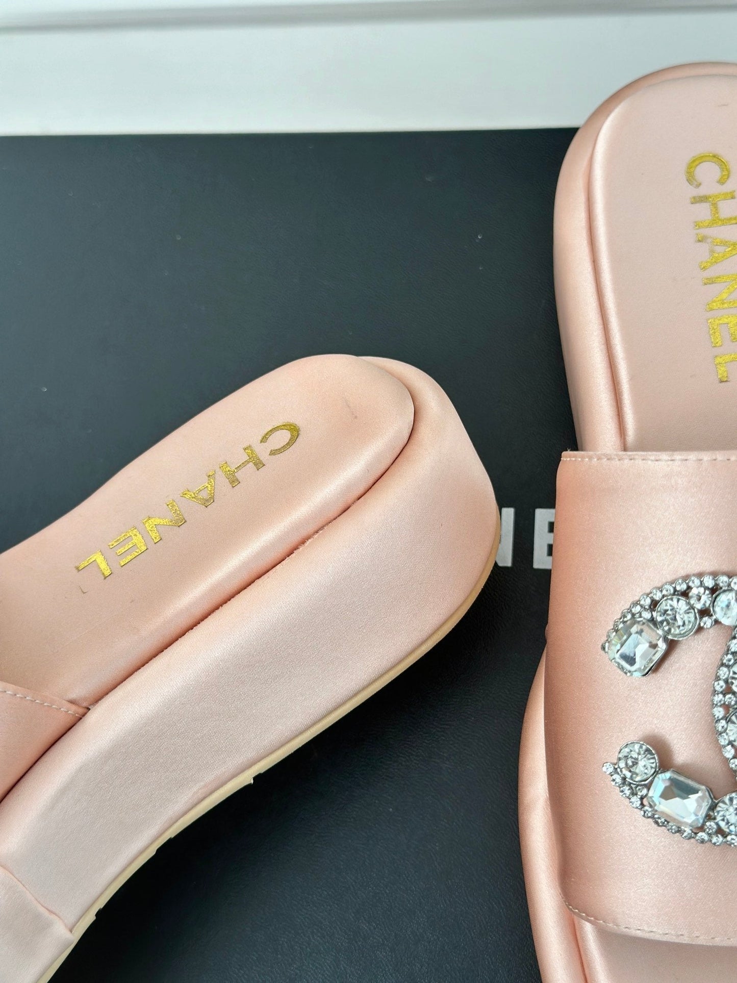 SLIPPERS THICK SOLE IN LIGHT PINK SATIN