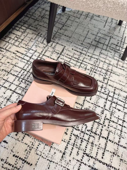 SQUARE TOE OXFORD IN SANGRIA RED SHINY CALFSKIN
