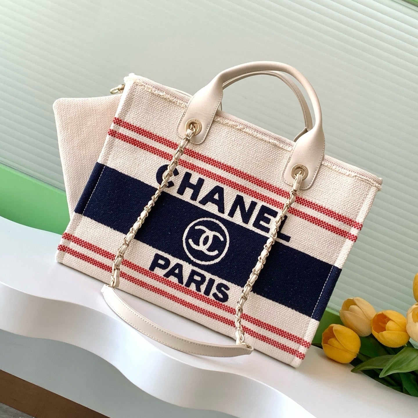 SHOPPING BAG 34 IN WHITE RED AND NAVY BLUE CANVAS