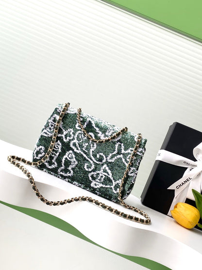 FLAP BAG 21 IN BASIL GREEN MIX WHITE SHINY SEQUINS GOLD HARDWARE