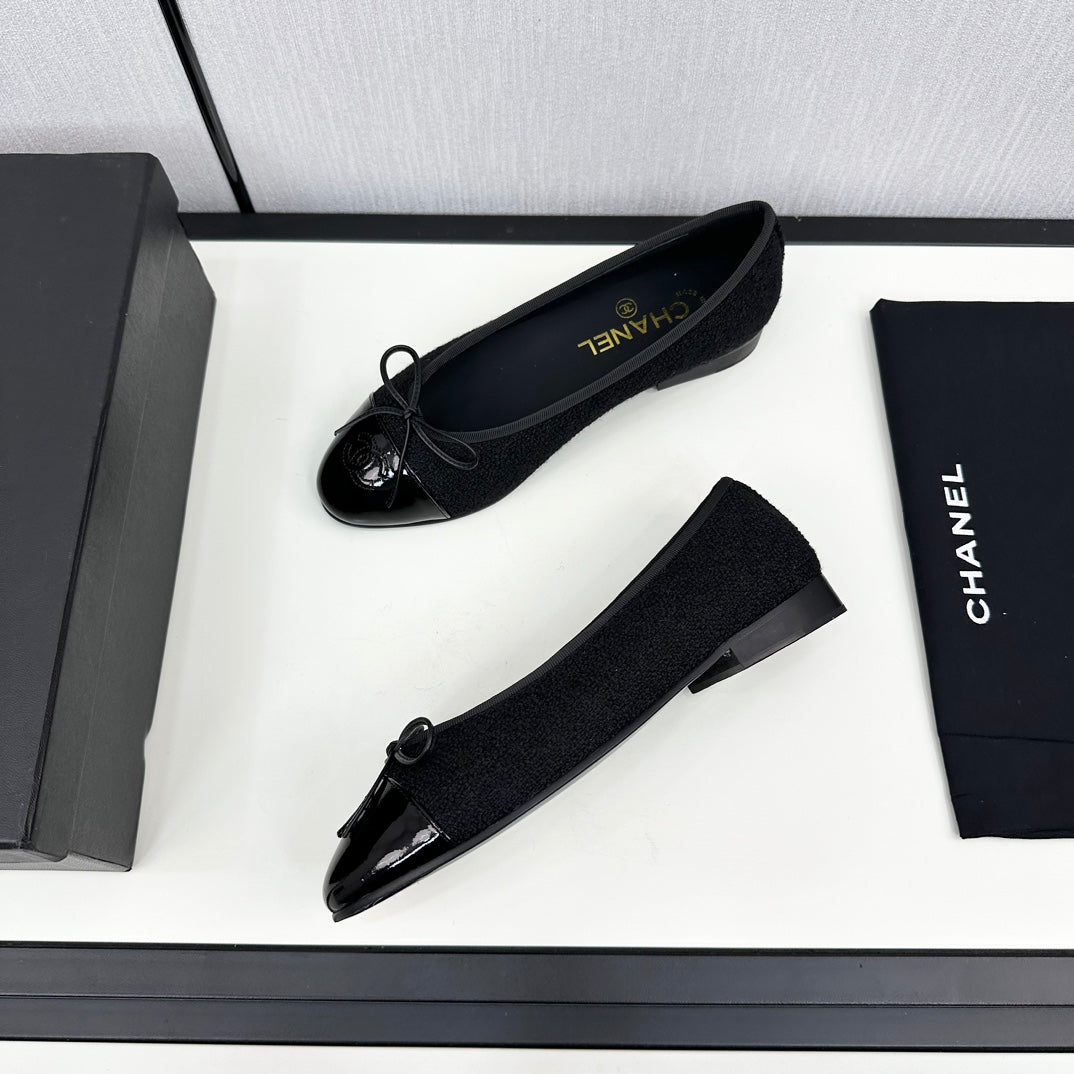 BALLET FLATS IN BLACK TWEED AND CALFSKIN
