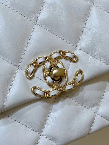 19 FLAP BAG 20 WHITE BODIN CALFSKIN GOLD HARDWARE