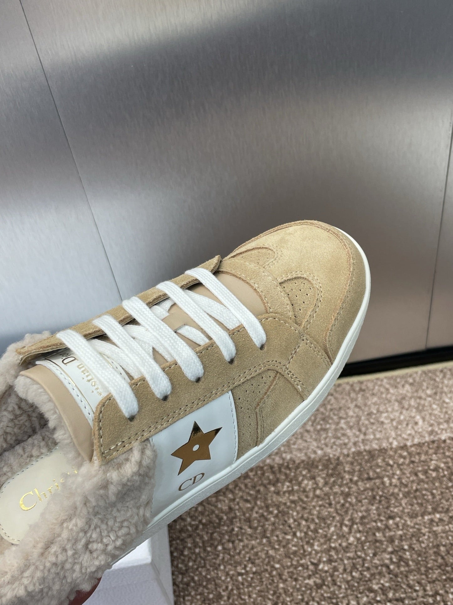 STAR SNEAKER IN CAMEL BEIGE SUEDE AND SHEARLING