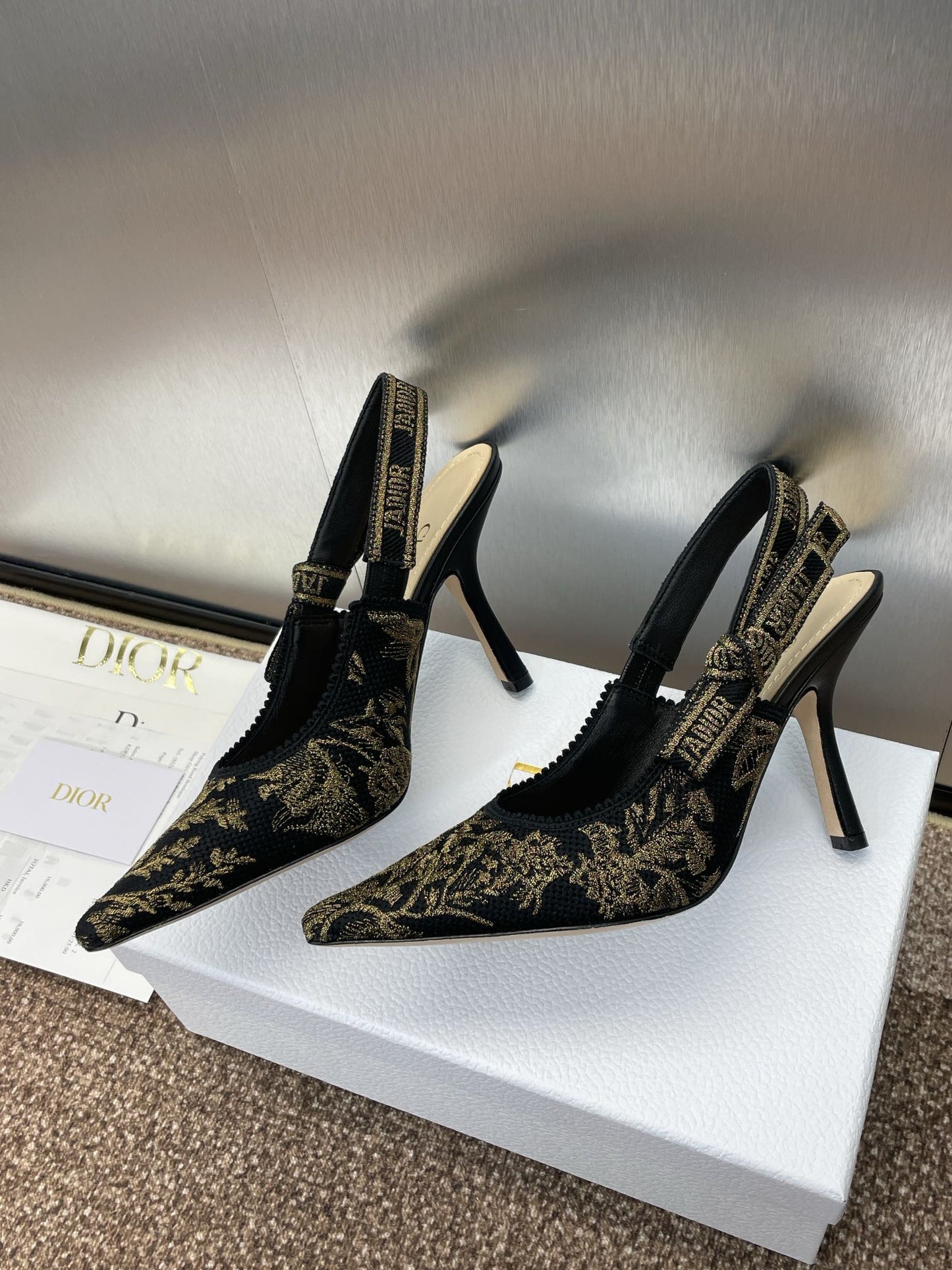 J'ADIOR HIGH SLINGBACK PUMP BLACK AND GOLD-TONE MILLEFIORI JACQUARD 95 MM