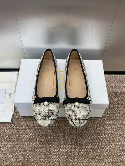 BALLET FLAT IN WHITE MIX BLACK EMBROIDERED CANNAGE TWEED