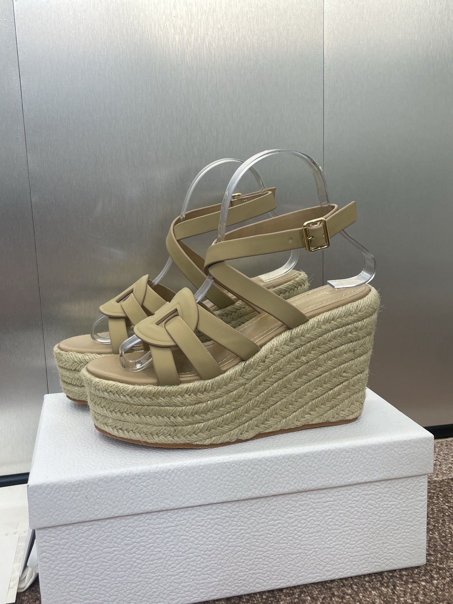 D-CLUB 25S HIGH HEEL WEDGE 100MM IN GOLDEN BEIGE CALFSKIN RAFFIA SOLE