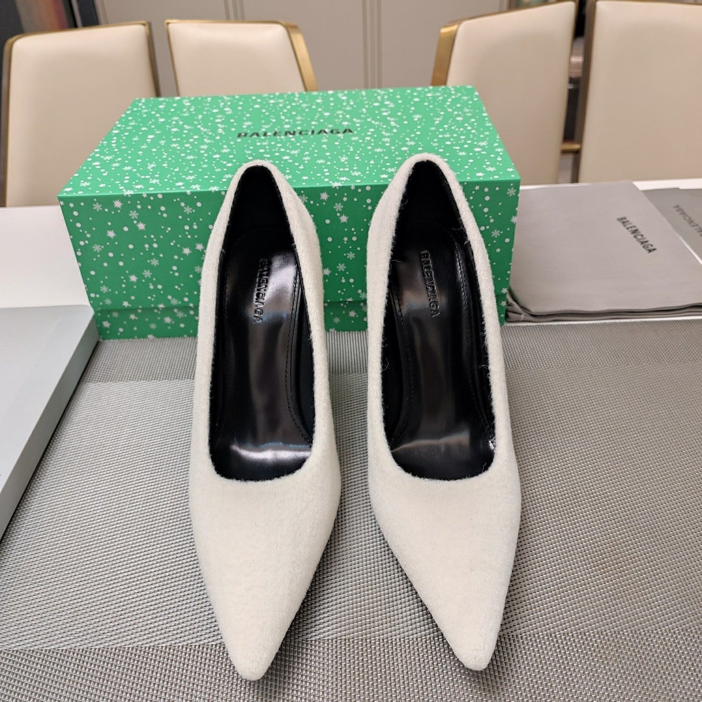 HIGH HEEL PUMPS 90MM IN WHITE WOOL