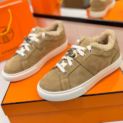 DAY SNEAKER IN TORTILLA BROWN SUEDE AND FLEECE LINING