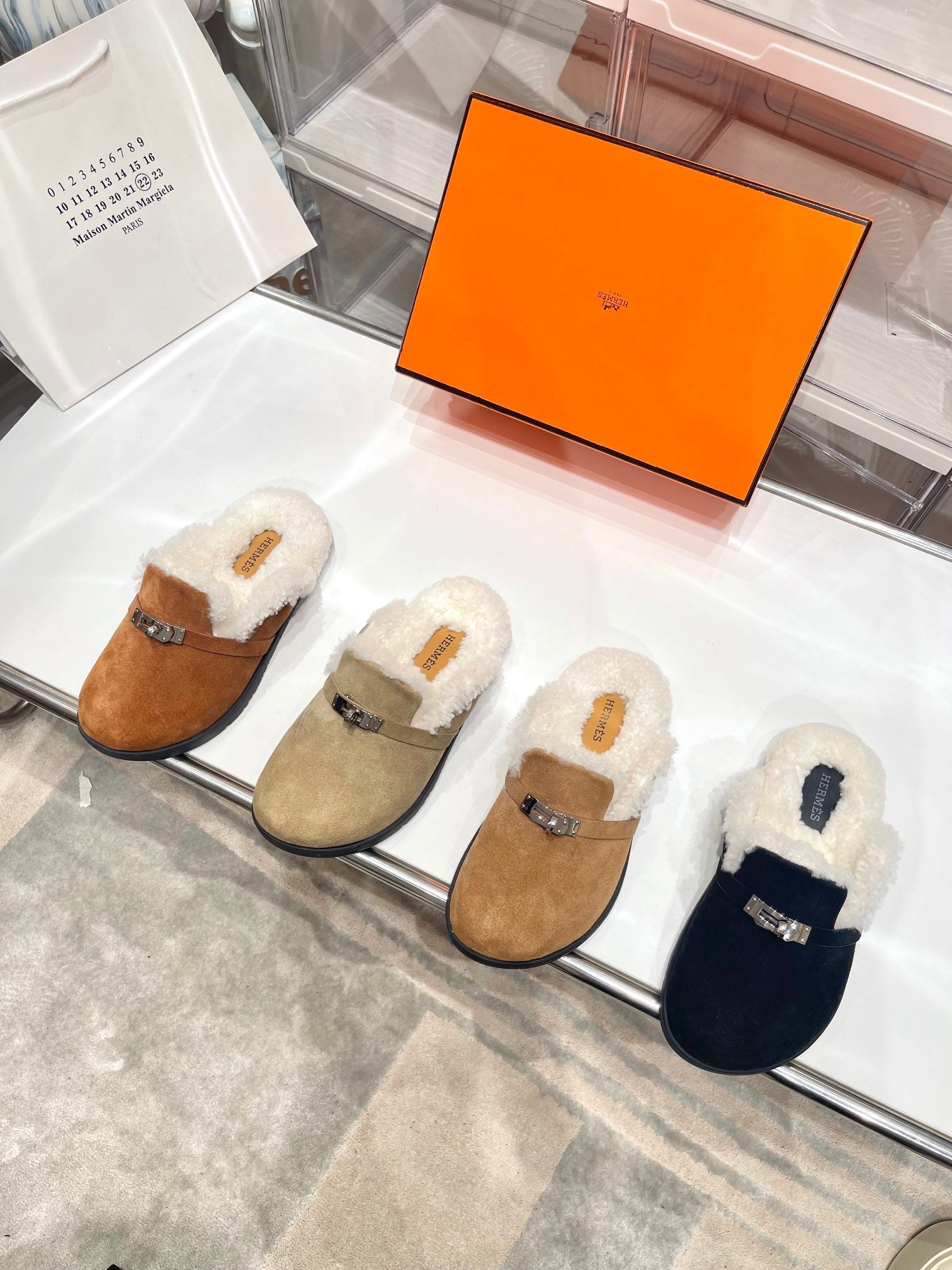 SLIP-ON MULE IN BLACK SUEDE AND SHEARLING LINING