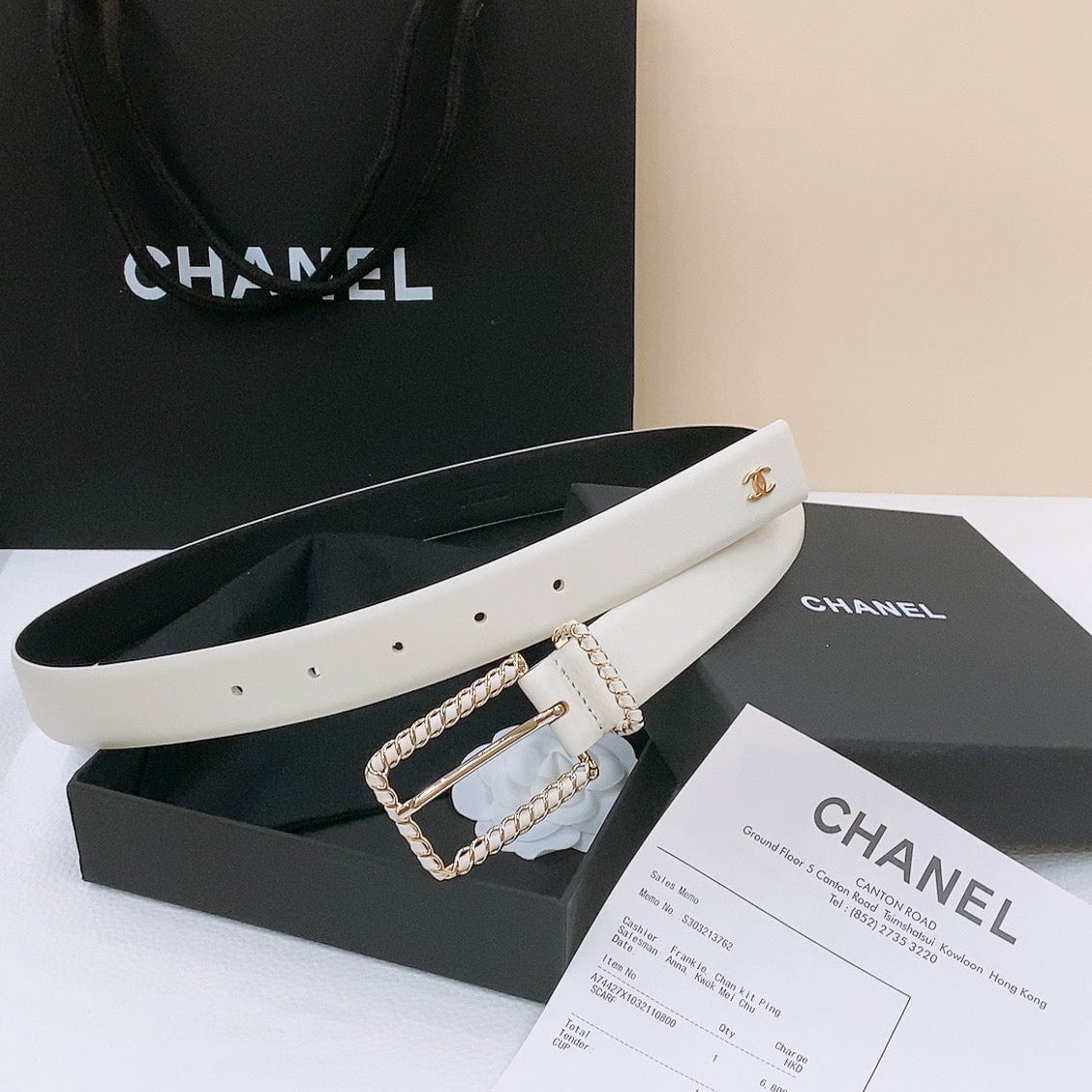 BELT 30MM IN BLACK AND WHITE CALFSKIN WITH INTERWOVEN GOLD CHAIN BUCKLE