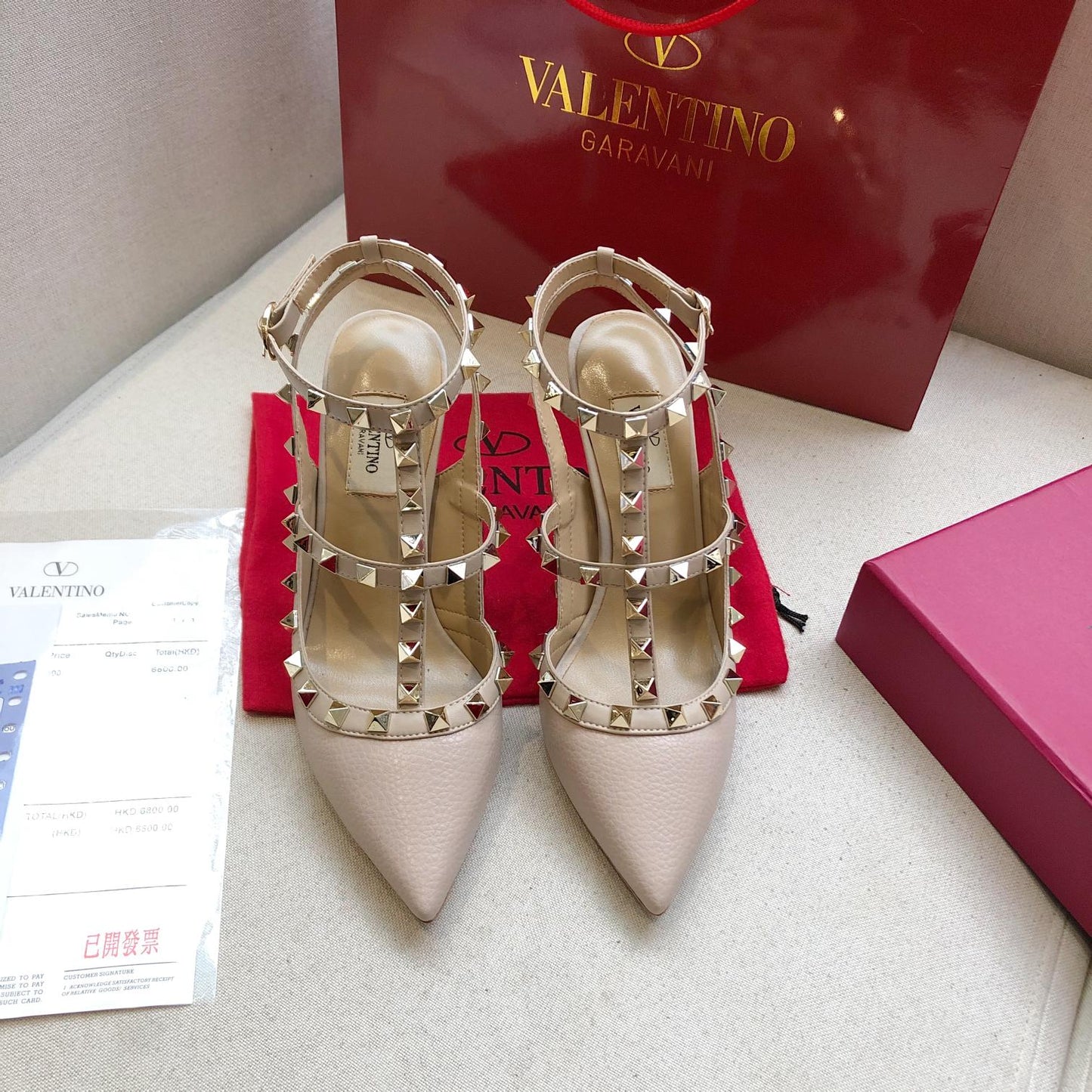 ROCKSTUD PALE PINK METALLIC CALFSKIN ANKLE STRAP HIGH SANDAL